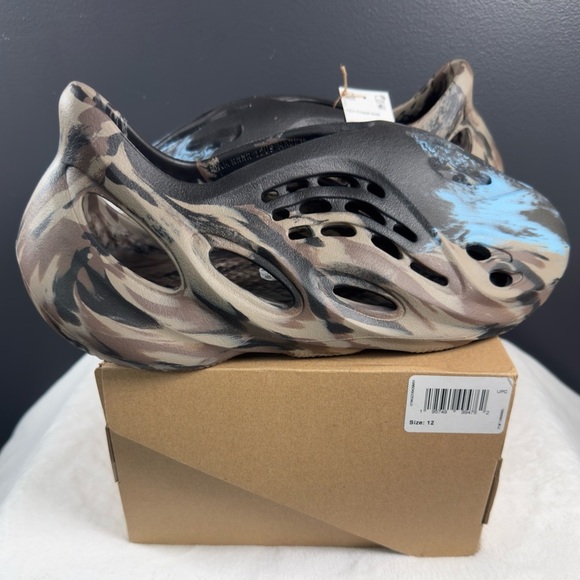 Yeezy Foam Runner ‘MX Cinder’ – Size 12 – Brand New - Picture 1 of 12